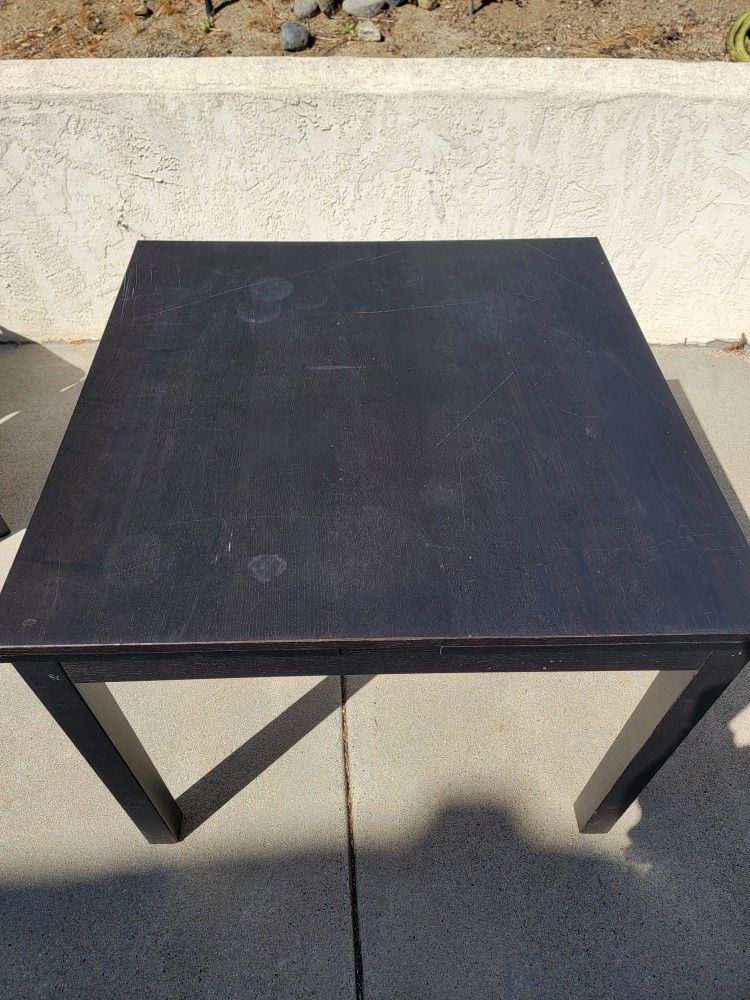 Table + 4 Chairs