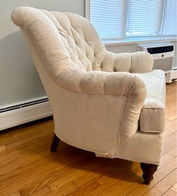 Accent chair