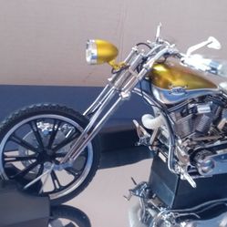 Die Cast Metal - Dragnut - Von Dutch Kuston Motorcycle - New Condition -