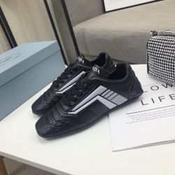 Pr,ada     shoes