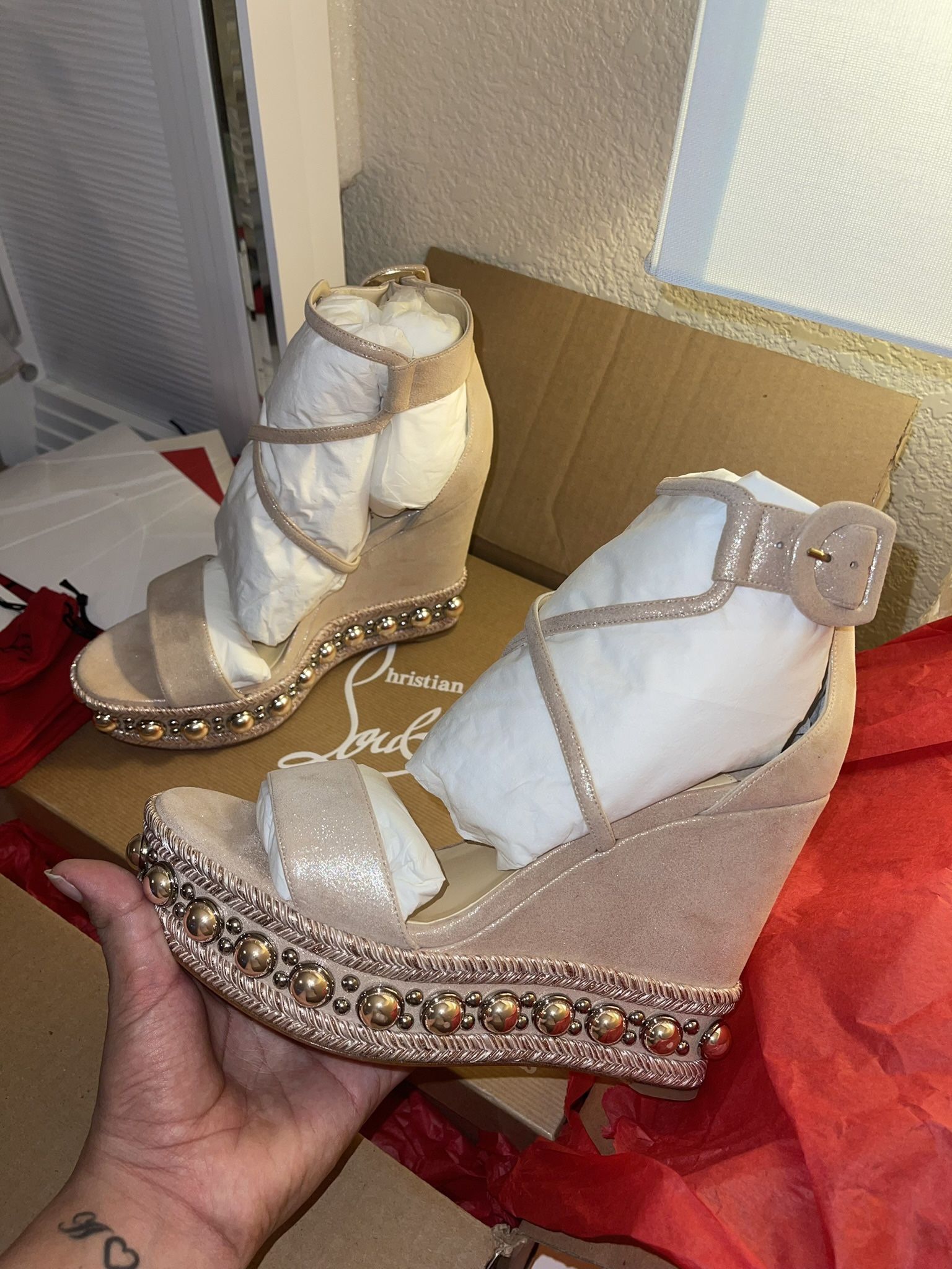 CHRISTIAN LOUBOUTIN 👠 Red Bottoms 
