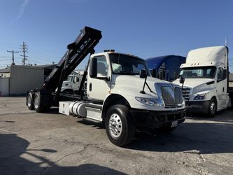 2020 INTERNATIONAL MV ROLLOFF TRUCK