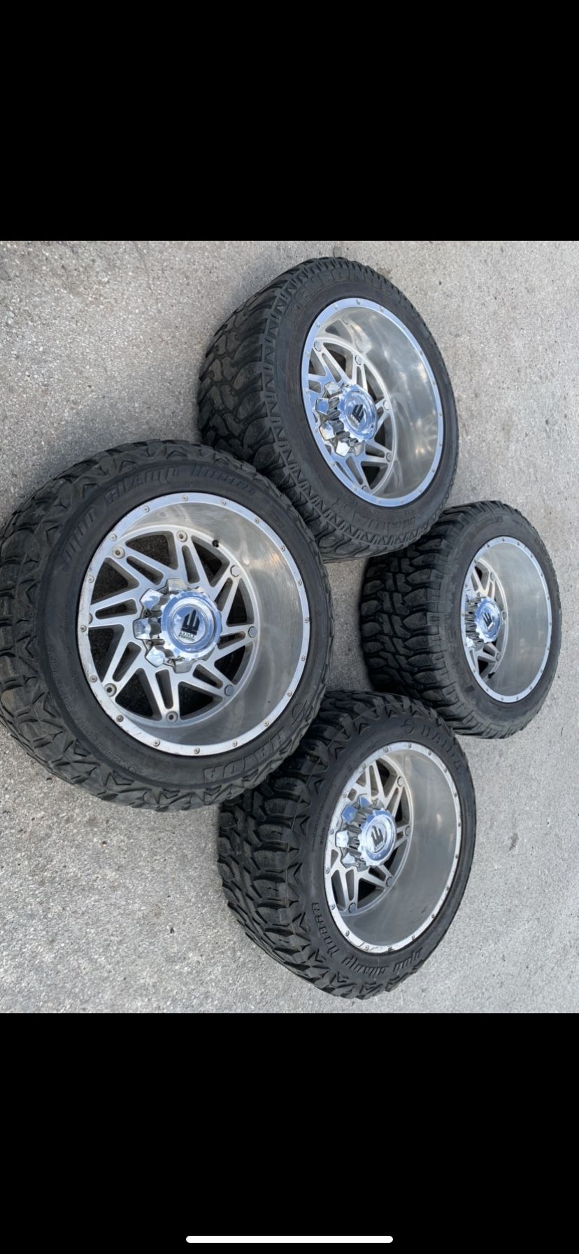 20x12 American Truxx Rims and 33x12.50r20 Tires 5 Lug Universal Bolt Pattern 20 20” Wheels 20s Rines y Llantas will fit Dodge Ram 1500 and Jeep Wrang