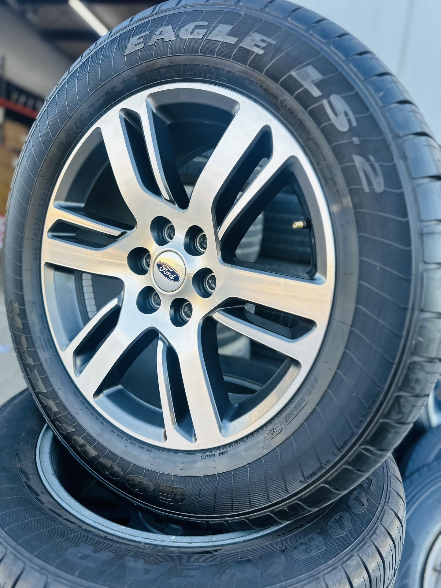 Ford Original Wheels Tires