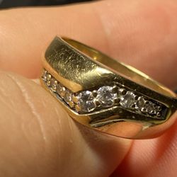 14K Gold Diamond Ring Size 10