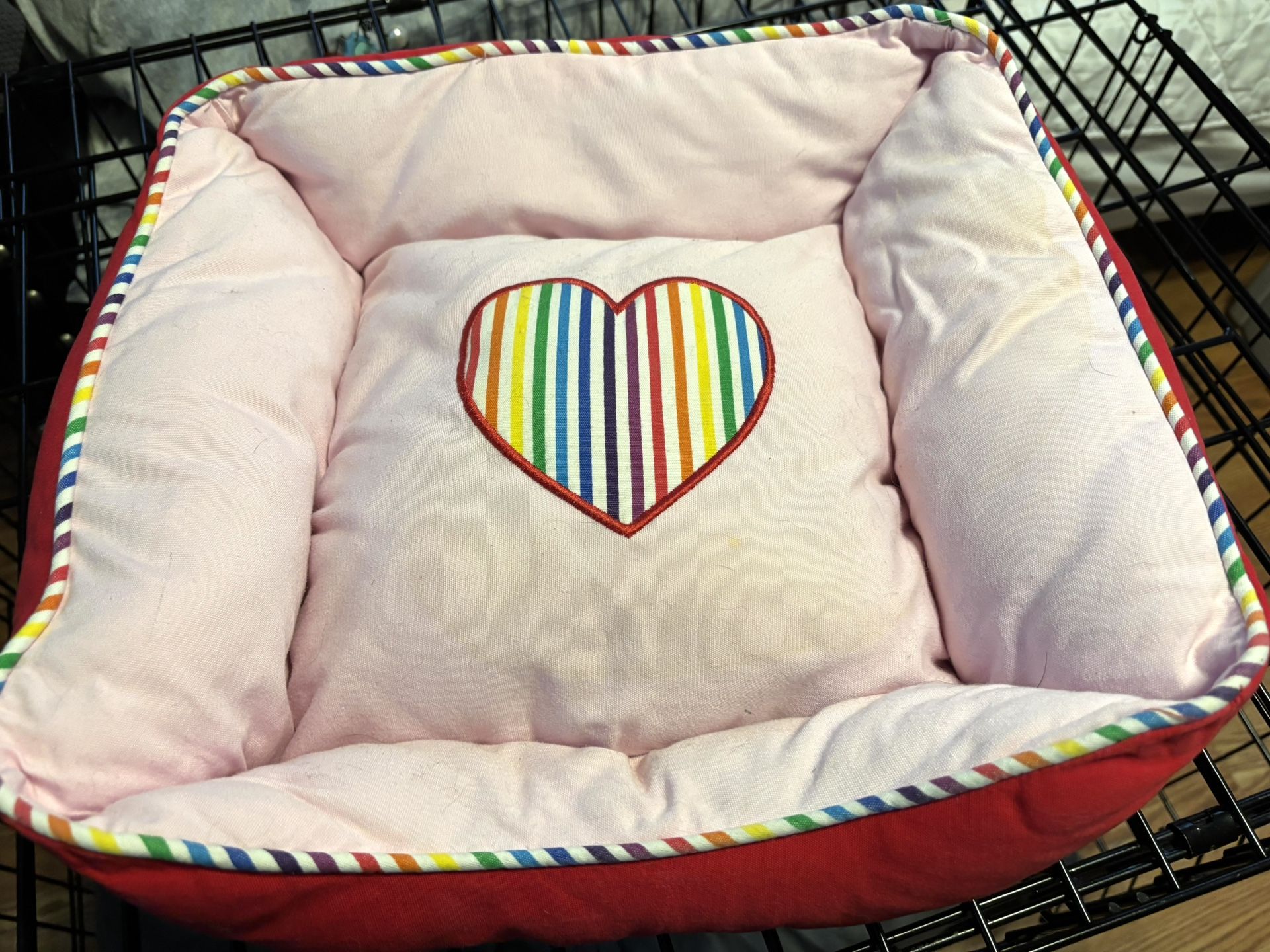 XS/Small dog bed. Rainbow heart pet bed. New 