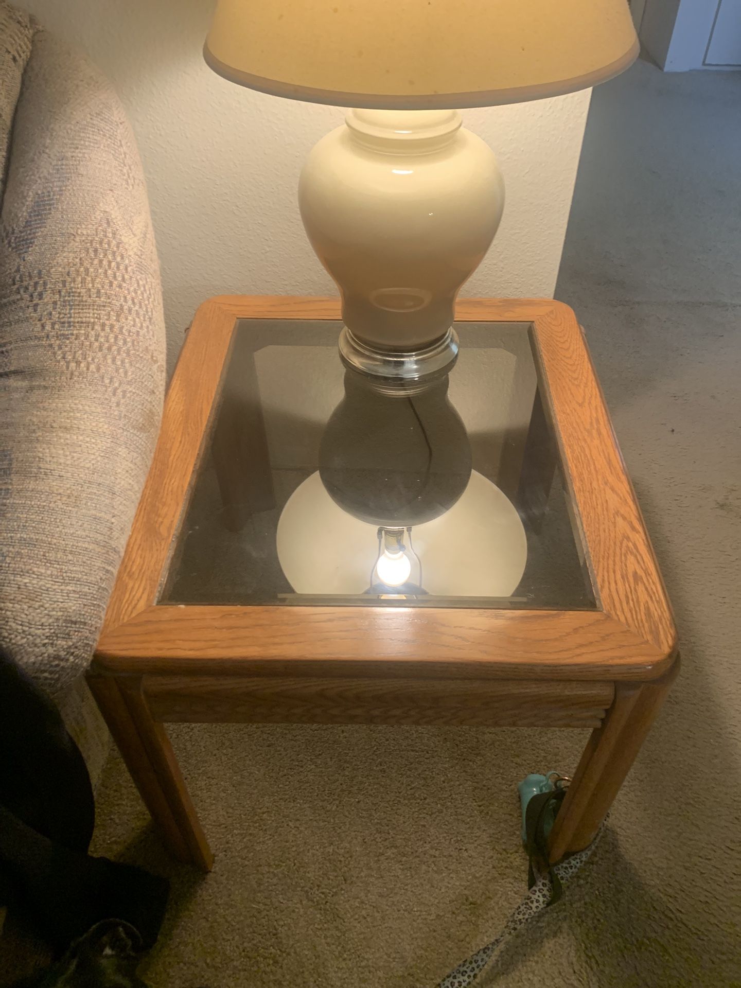 Vintage end tables with matching coffee table