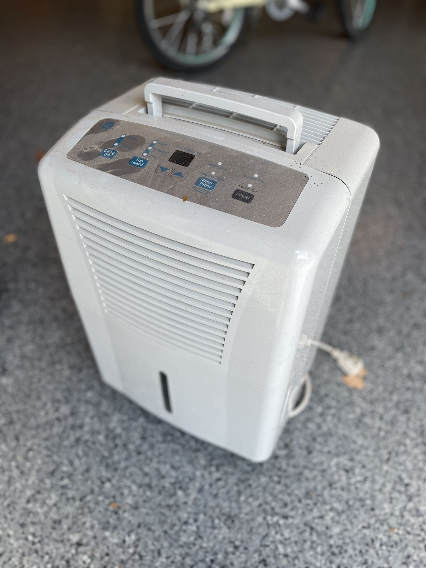 GE 30–Pint Dehumidifier
