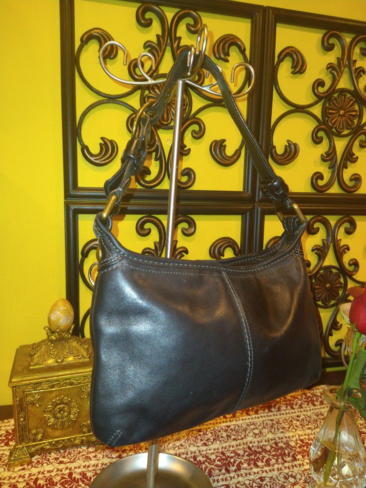 COACH BLACK LEATHER HOBO BAG CLEANED READY TO USE