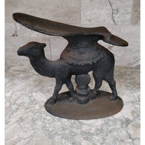 Cast Iron Camel Shoe Shine Cobble Stand Foot Rest Doorstop