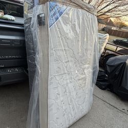 8” Twin Size, White top mattress   37”x75” & 8” Tall   