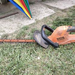 Black And Decker Hedge Trimmer