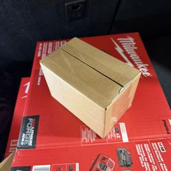 Milwaukee M18 18V Lithium-Ion REDLITHIUM FORGE XC 8.0 Ah Battery Pack