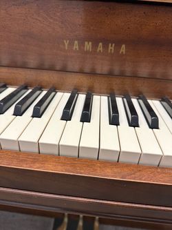 Yamaha Upright Piano Walnut Finish - delivery available