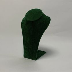 Grandma Got The Goods?  I’m Buying Vintage Costume Jewelry