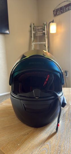 Sedici Full Face Motorcycle Helmet w/cardo bluetooth & Iridium Visor. Size S