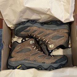 Moab 3 Mid Waterproof Hiking Boots - Mens Size 9