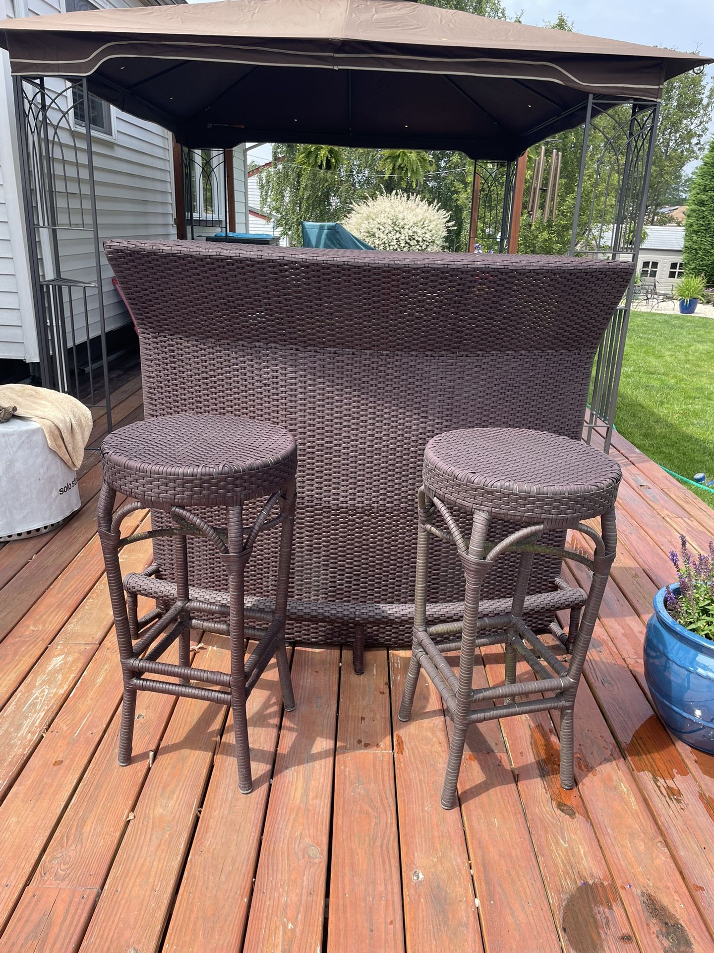 Outdoor Bar