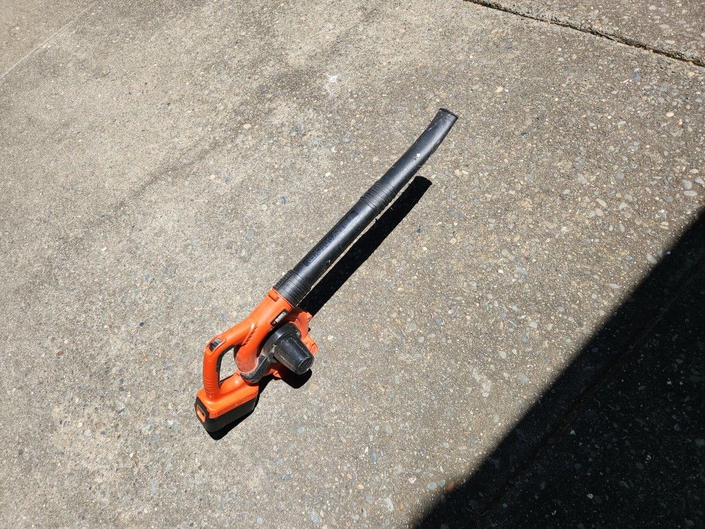 Leaf Blower