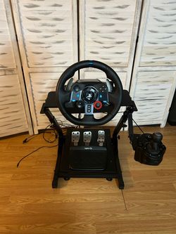 Logitech G29 Racing wheel and pedals and Logitech shifter and stand