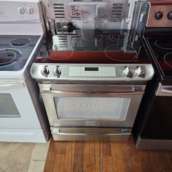 Frigidaire Stove