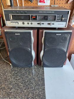 Soundesign Stereo 8-Track Recording Deck with Philips Speakers