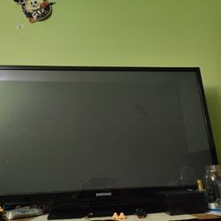 Tv  Works But Doesn't Have The Things It Needs 