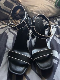 Black heels size 8