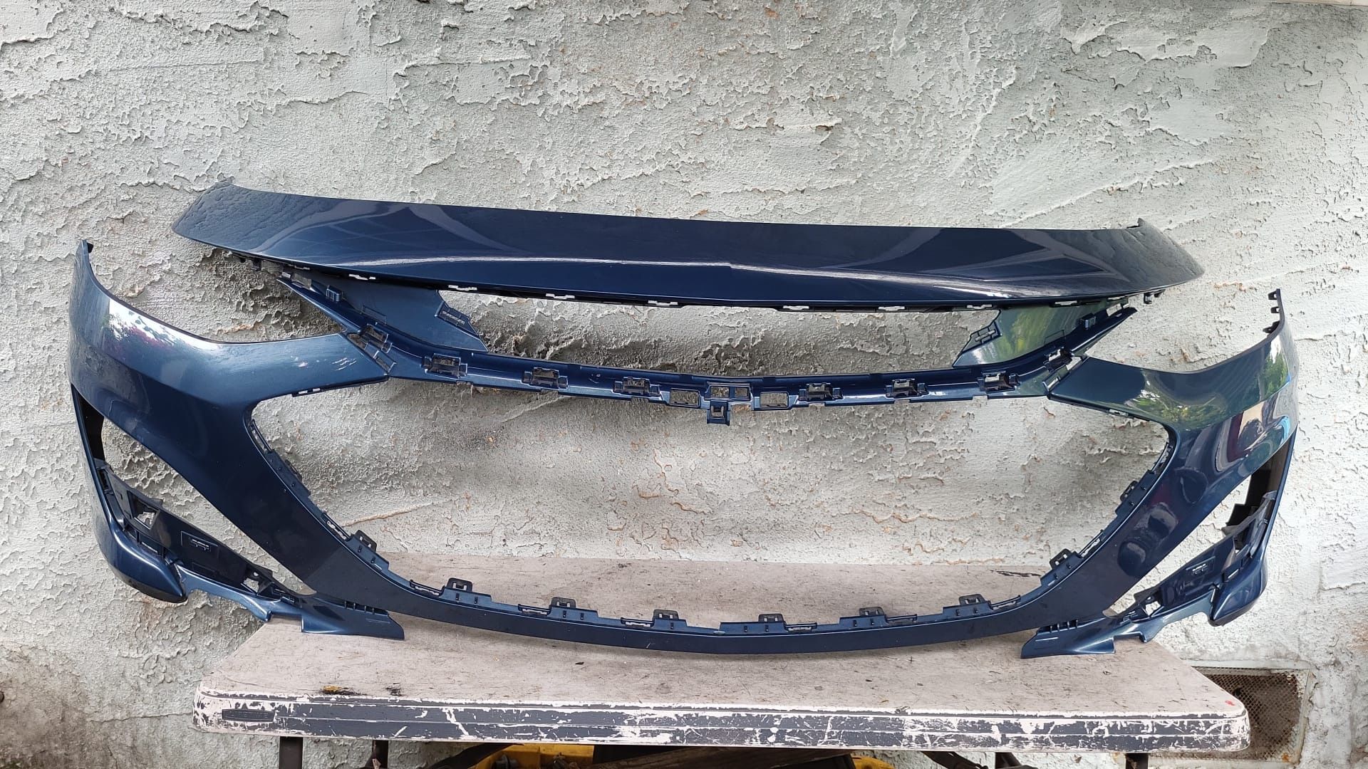 2019-2023 CHEVY MALIBU FRONT BUMPER COVER OEM