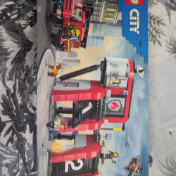 Unopened Lego Fire Station With Fire Truck Toy