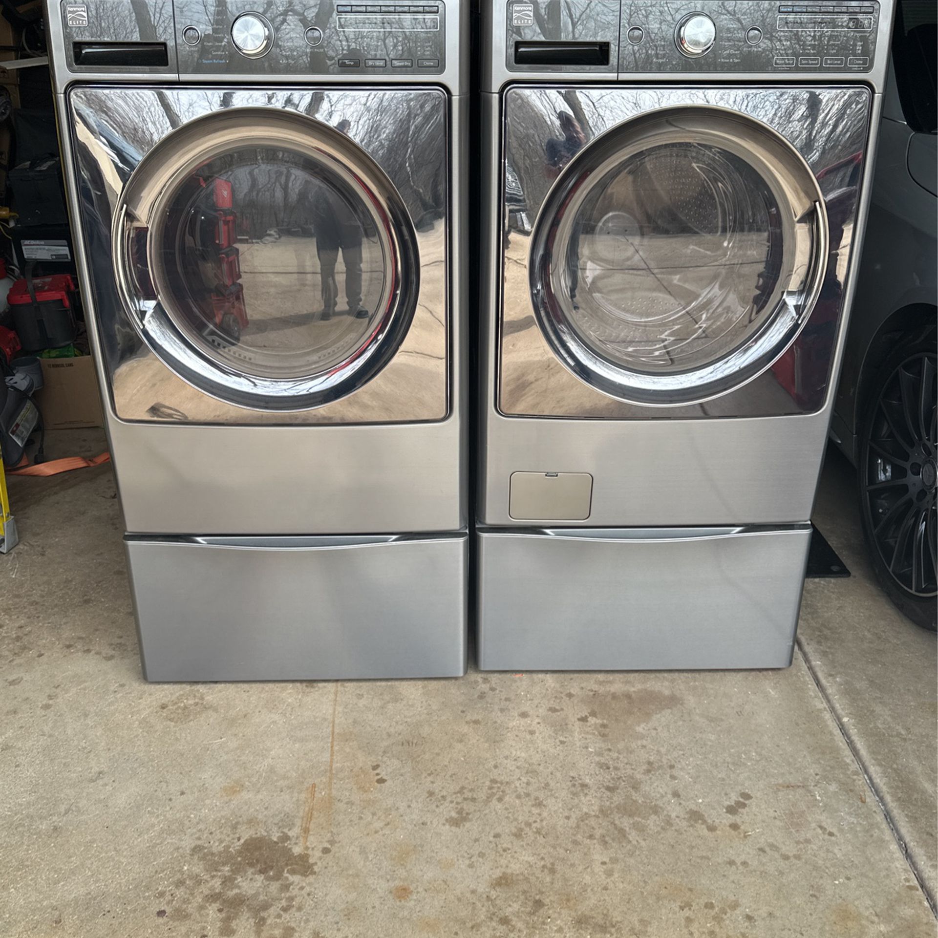 Kenmore Elite Washer/Dryer Set w/Pedestals