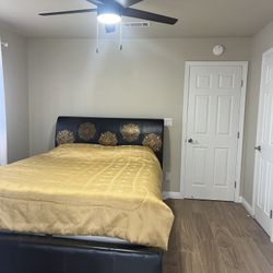 BED FRAME QUEEN SIZE 