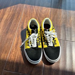Snoopy Vans Size 5