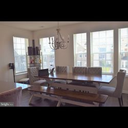 Dining Room Table 