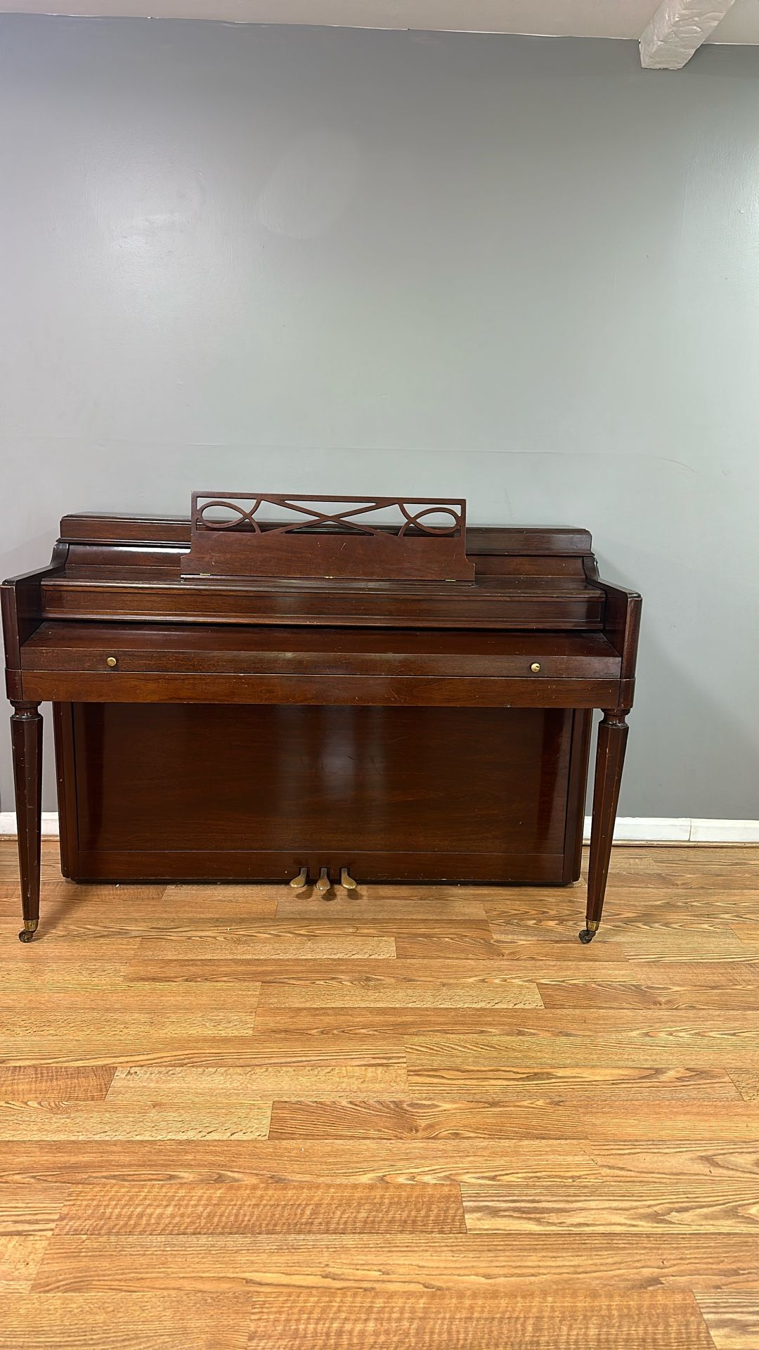 Spinet Piano