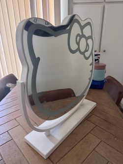 Hello kitty mirror