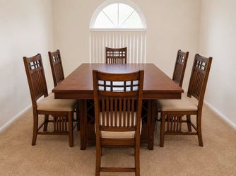 Broyhill Vantana Solid Wood Dining Set – Table + 6 Chairs