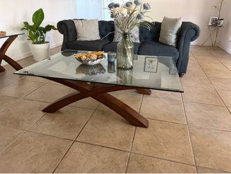 Macys coffee table and side table set