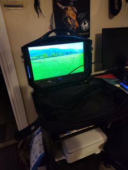 Gaems vanguard g 190  portable monitor with sound