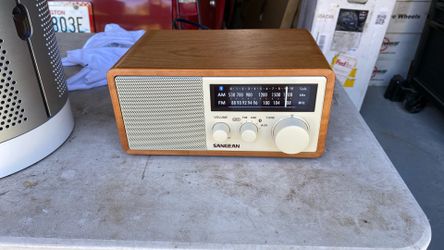 Sangean Wr16 Bluetooth radio