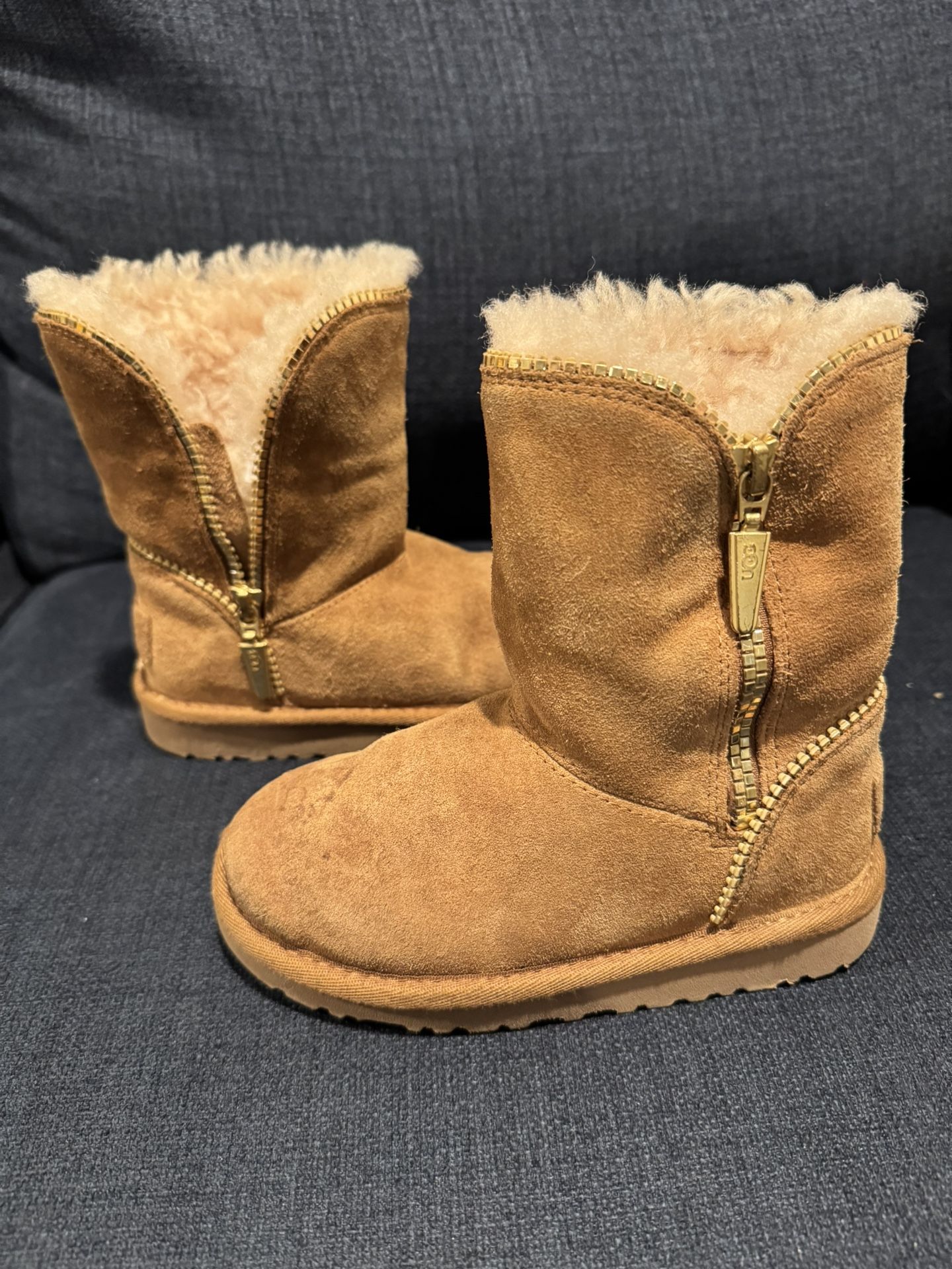 UGG boots Girls Toddler Size 11