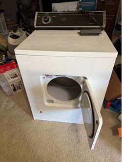 Whirlpool large capacity gas dryer