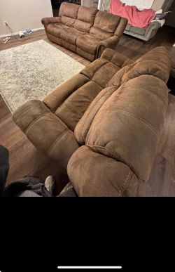 *Price Reduced!* Beautiful brown microfiber loveseat and sofa set! 