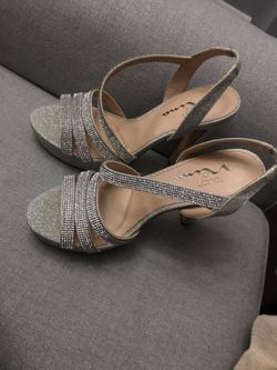 Nina silver heels 6.5