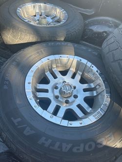 Moto metal 17” rims