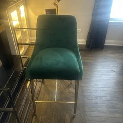 4 Beautiful Meridian Green Like New Bar Stools $350.00