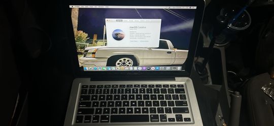 Apple MacBook Pro Laptop