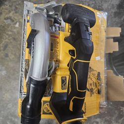 DEWALT CIRCULAR SAW - 

20V MAX Cordless Brushless 6-1/2 in. Sidewinder Style Circular Saw (Tool Only)

