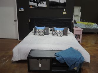 Progressive Jordan Smoke Complete King Bed - Black | Headboard