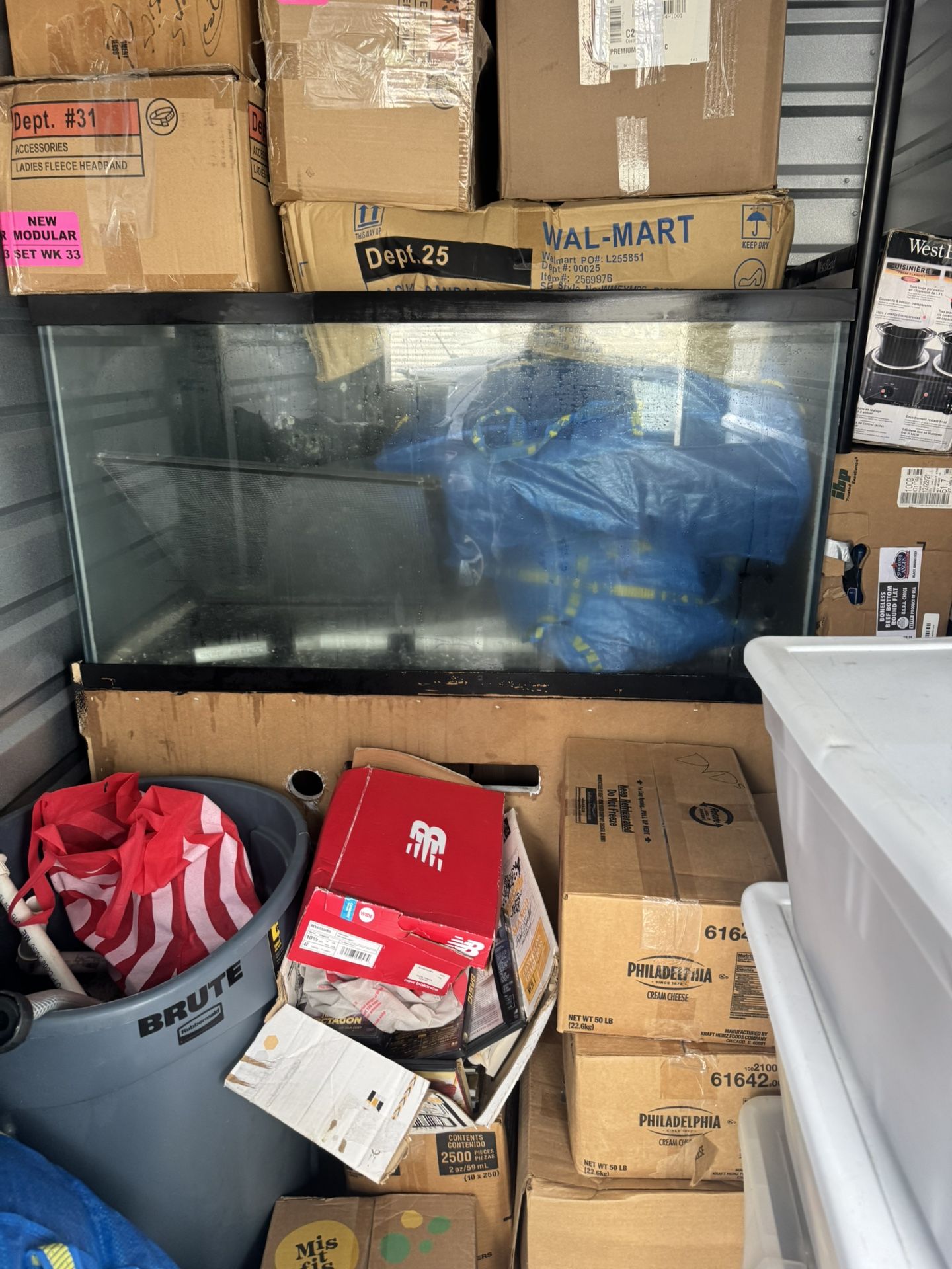 170 Saltwater Fish Tank & Stand